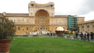 Cortile della Pigna